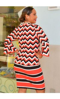 ROMIE- Zig Zag 3/4 Trumpet Sleeve Dress