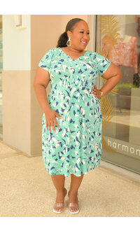 IKIO- Plus Size Printed V Neck Short Sleeve Dress