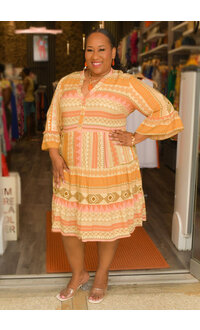 MLLE Gabrielle KINA- Plus Size Printed V Neck 3/4 Sleeve Dress