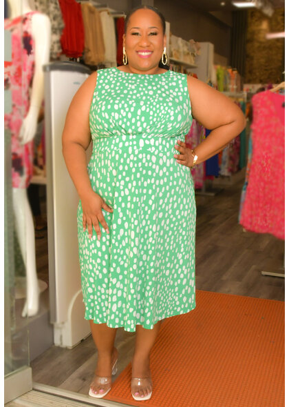 YOELI- Plus Size Printed Flare Armhole Dress