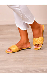 PENNE Quilted Slippers with Diamond Pattern