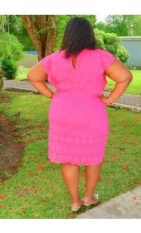 Jessica Howard LEGEN- Plus Size Solid Raffle Arm Dress
