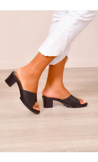 PENNE Simple Chunky Heel Slip On Shoes