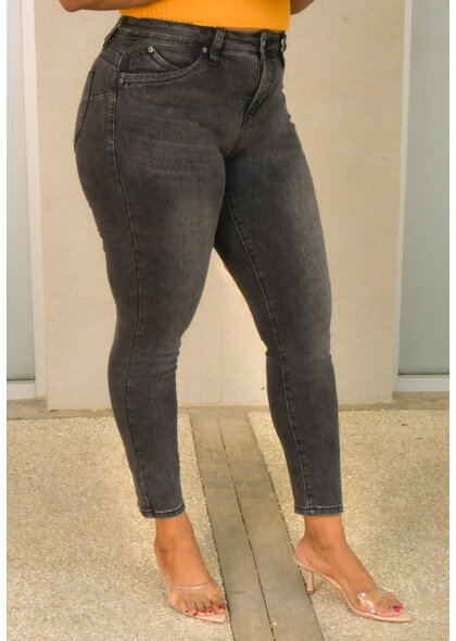 Royalty ZODWA- Jeans with Pockets & Tabs