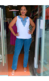 HARPER 241 VAAHILA- Armhole Embroidered V Top