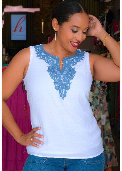 HARPER 241 VAAHILA- Armhole Embroidered V Top