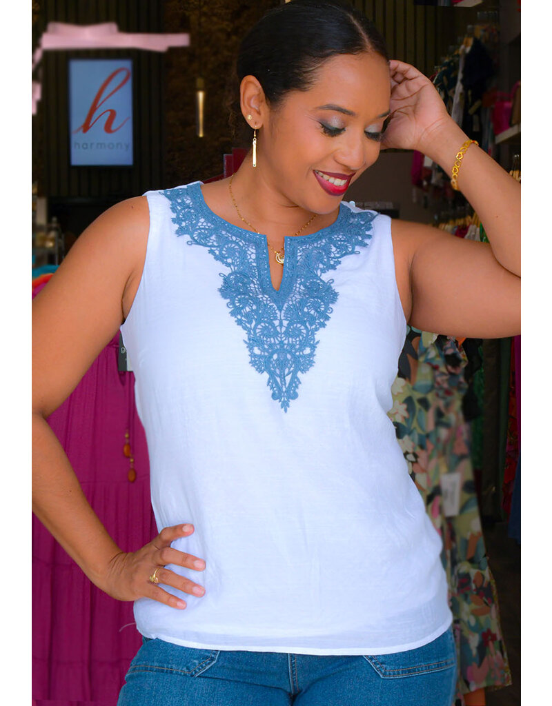 HARPER 241 VAAHILA- Armhole Embroidered V Top