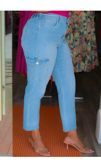 Royalty Zejia- Jeans with Side Pockets