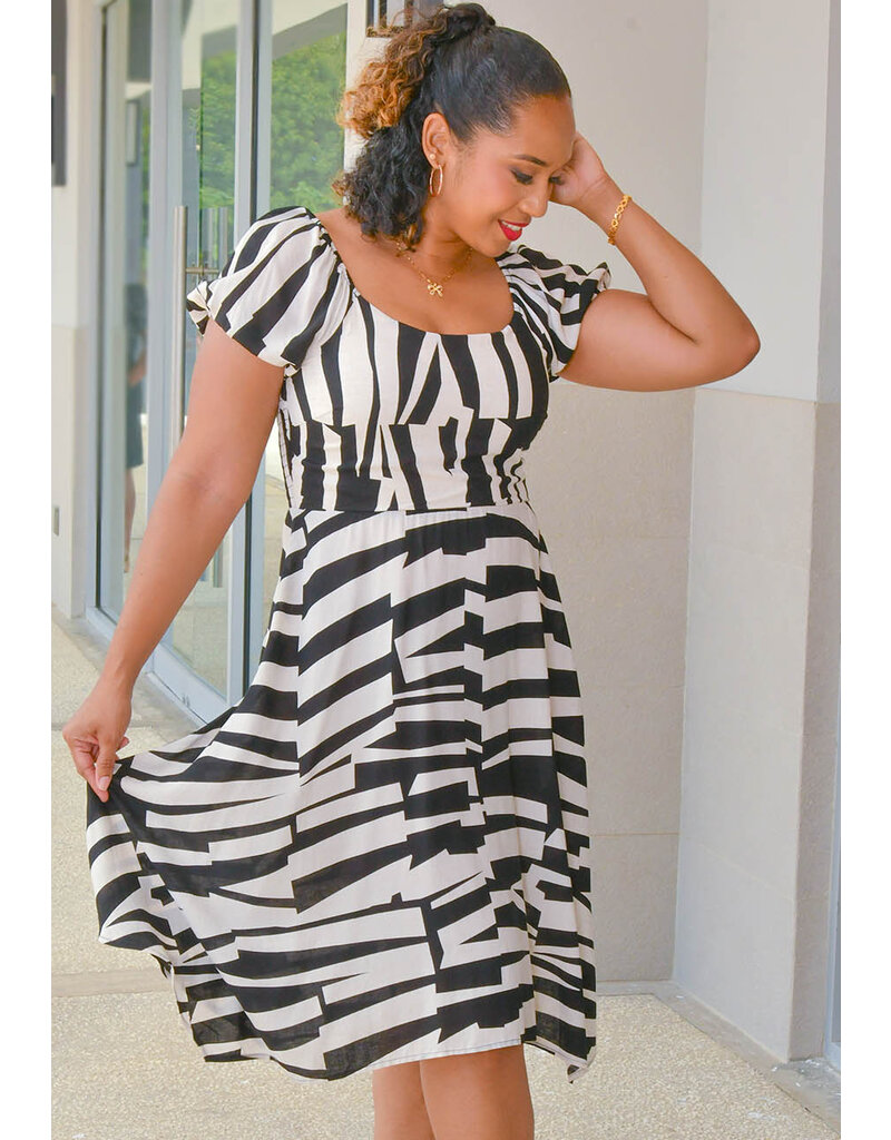 KAPTEIN- Cap Sleeve Elastic Back Dress