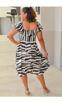 KAPTEIN- Cap Sleeve Elastic Back Dress