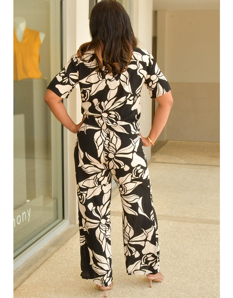 MLLE Gabrielle KIORI- Printed Two Pants Suit