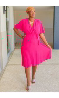 Sandra Darren RANIKO- Solid Lap Top Dress with Steam Pleats