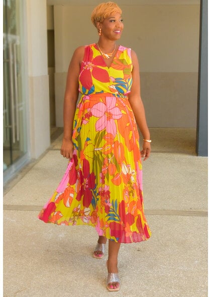 Sandra Darren FRIDEN- Floral Dress with Steam Pleat Bottom