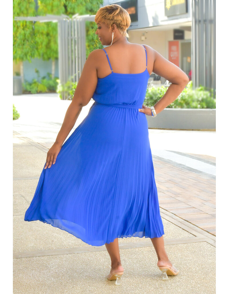 Signature FUYUMI- Thin Strap Dress with Steam Pleat & Band