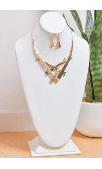 AJ Fashions Fused Criss Cross Necklace Set