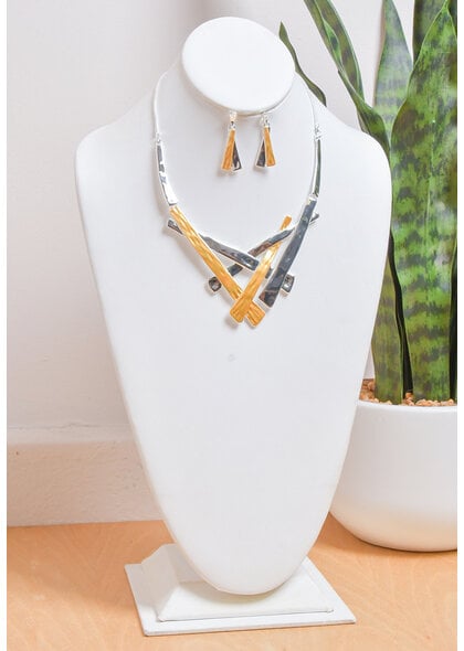AJ Fashions Fused Criss Cross Necklace Set