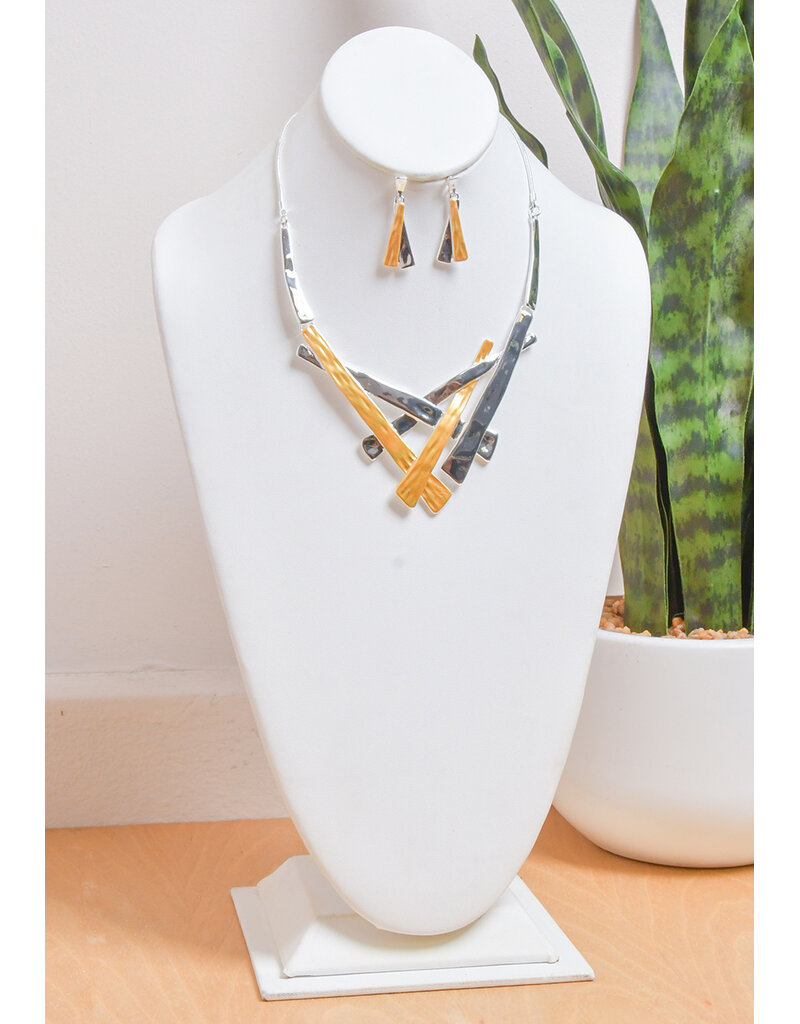 AJ Fashions Fused Criss Cross Necklace Set