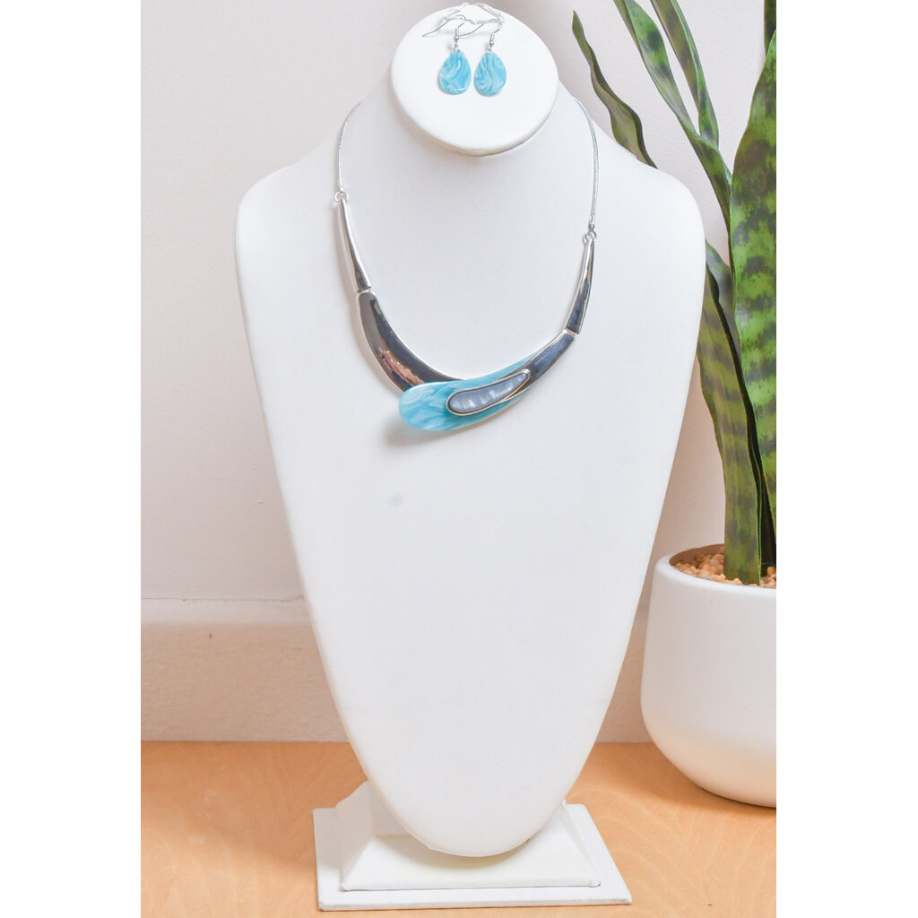 Metal Crossover Necklace Set