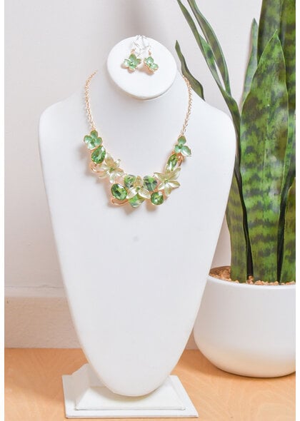AJ Fashions Necklace Set with Fused Flowers