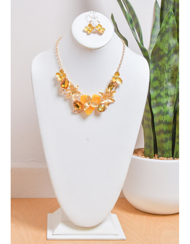 AJ Fashions Necklace Set with Fused Flowers