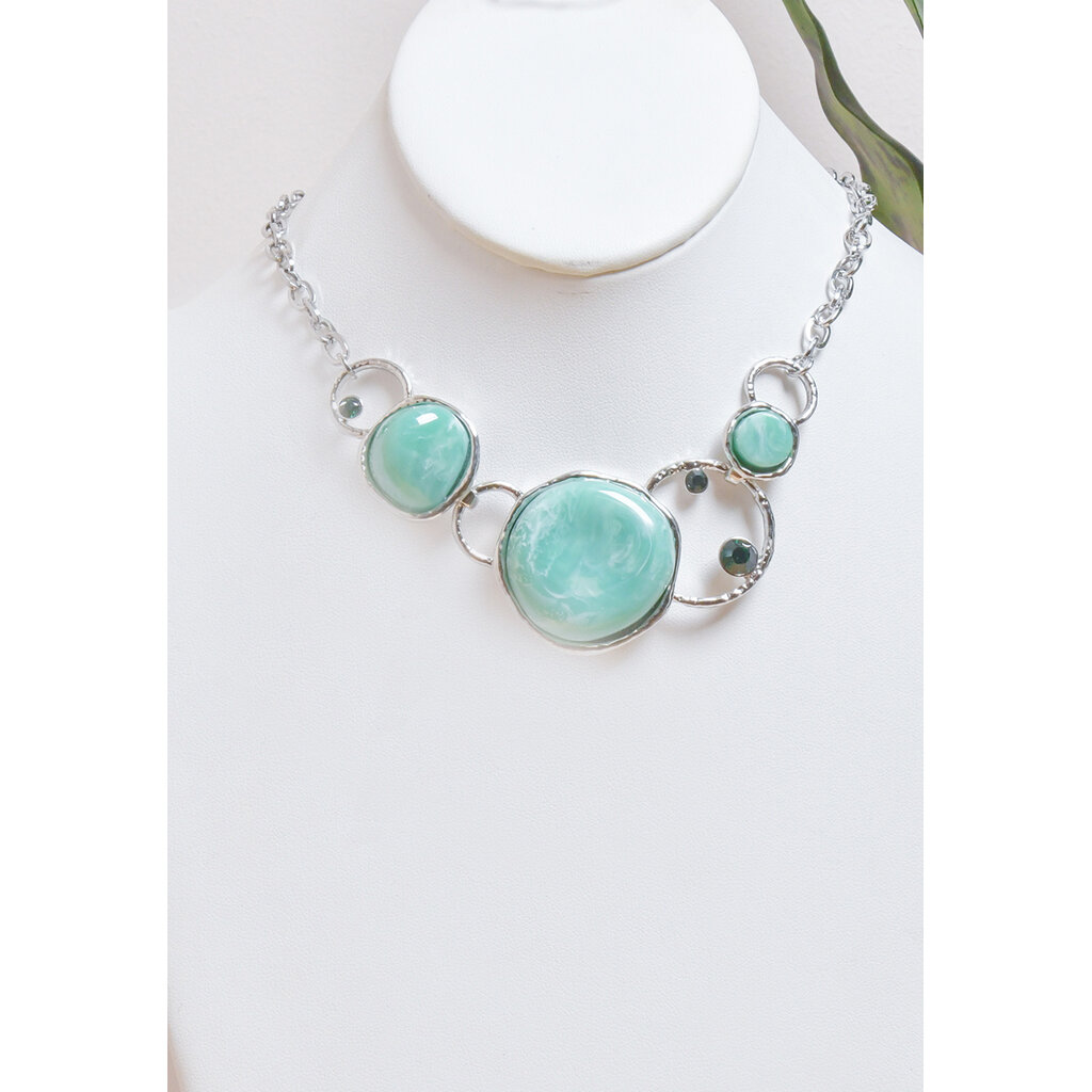 Necklace Set with Round Stones and Rings