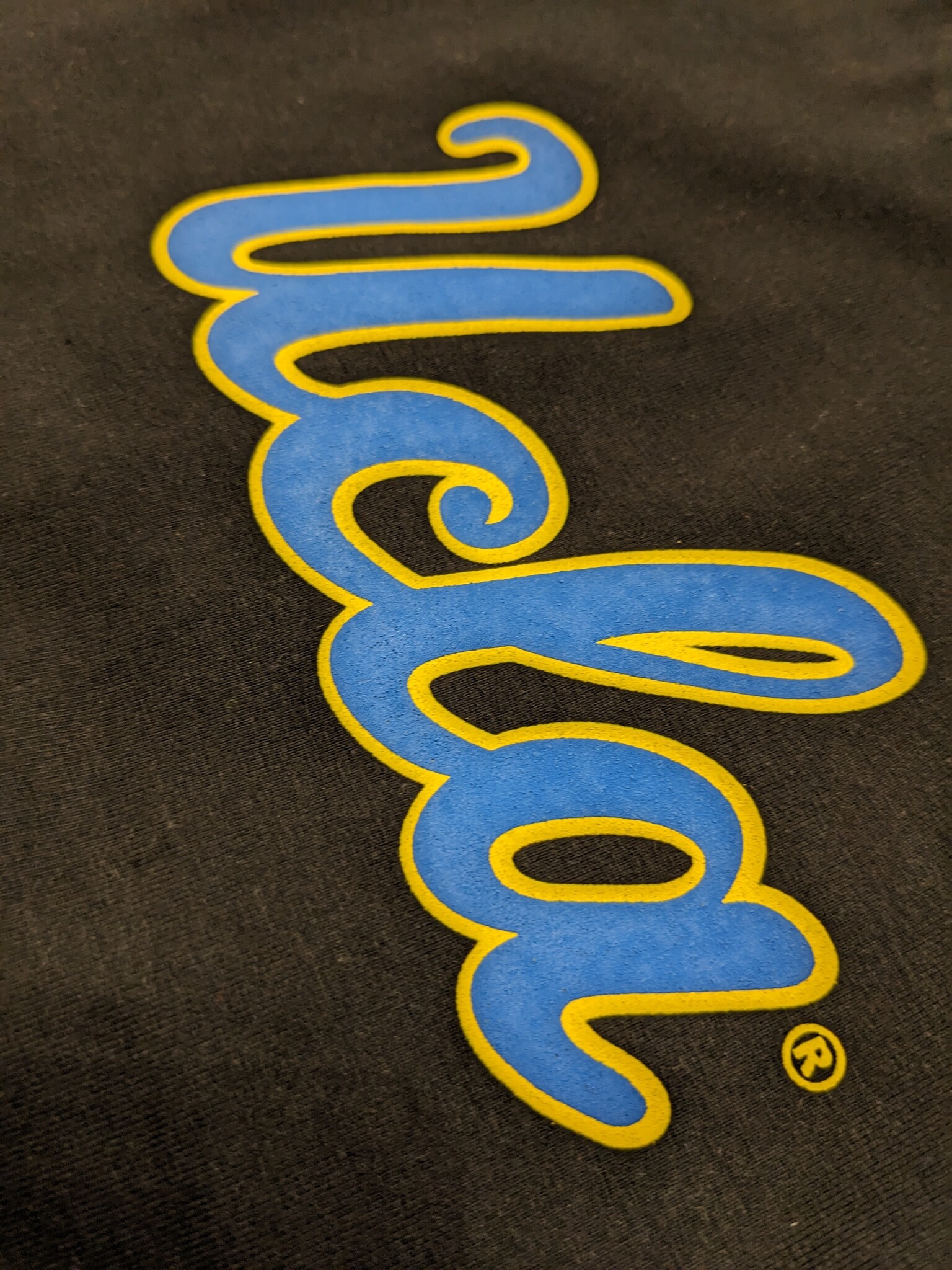 HYPE AND VICE UCLA Script TailGate Top Black