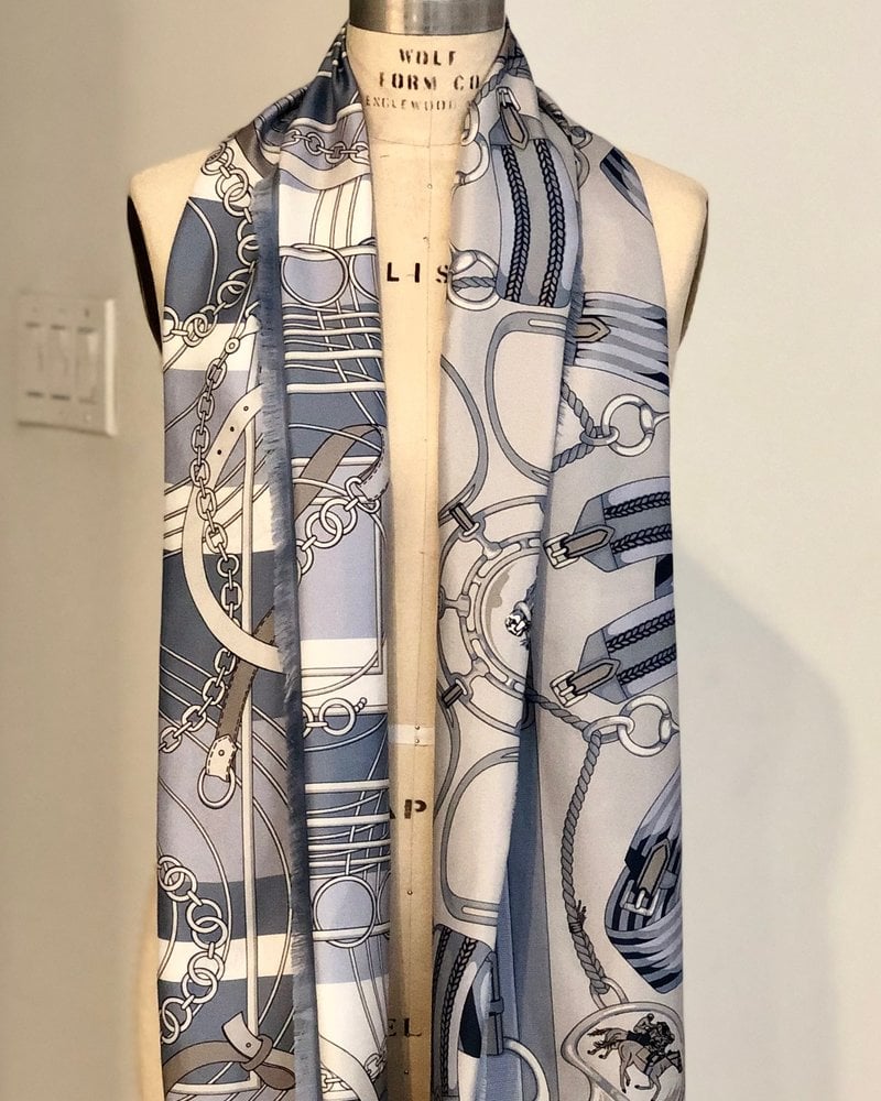 DOUBLE SILK SCARF: LIGHT BLUE