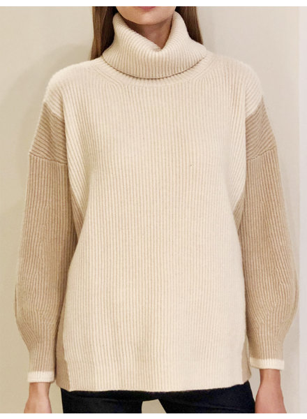 TWO-TONES CASHMRE ROLL NECK WITH BALLOON SLEEVES