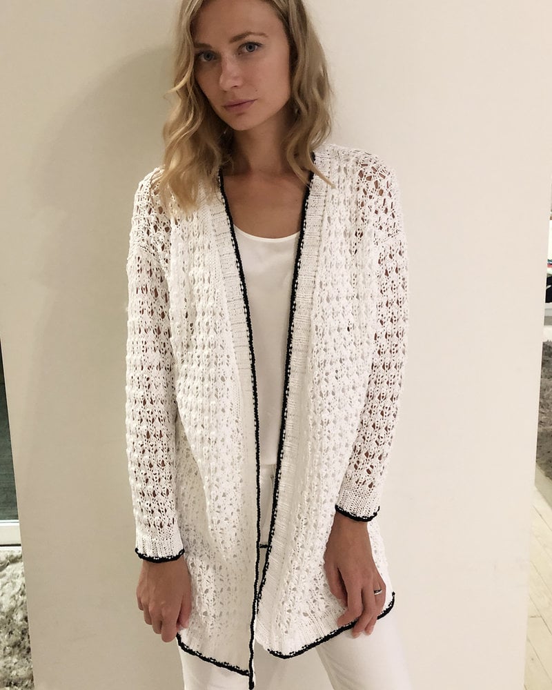 OPEN WEAVE COTTON LONG CARDIGAN: WHITE-BLACK