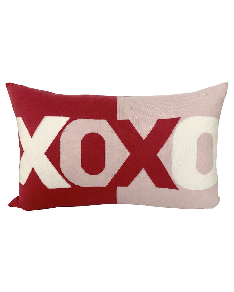 XOXO PILLOW: 16" X 24": PINK