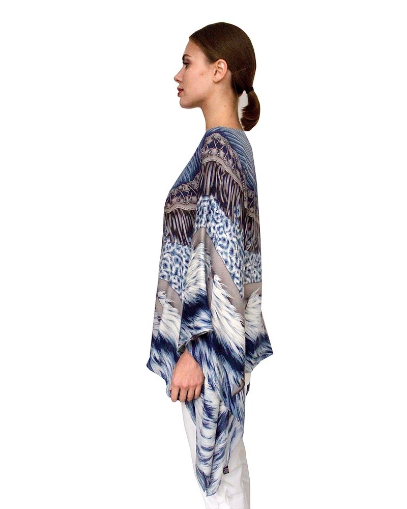 CASHMERE PRINTED PONCHO: FEATHERS: BLUE