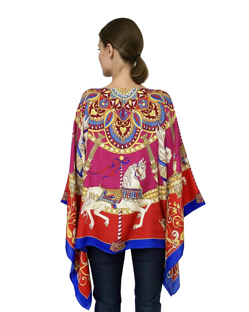 CASHMERE PRINTED PONCHO: TOY HORSES:RED