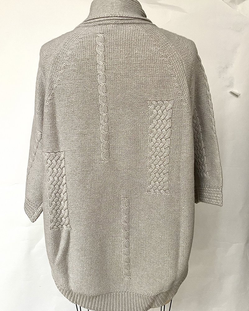 INTRICATE KNIT SWEATER WITH SCARF:PEARL