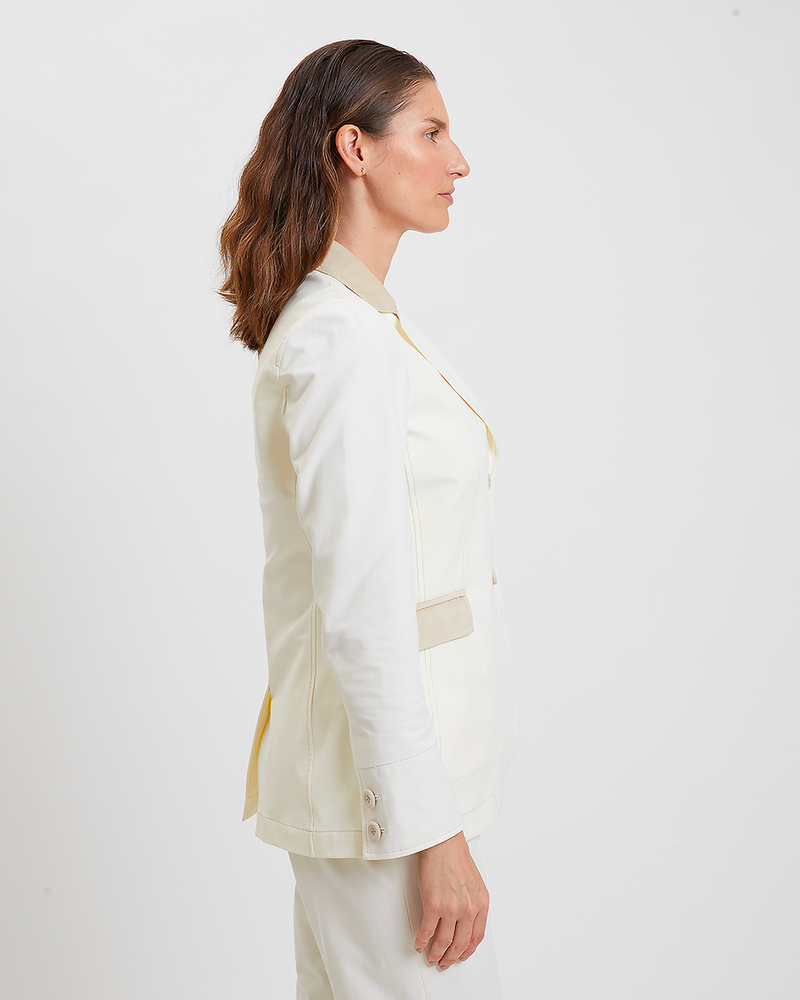 100% COTTON QUILTED BLAZER WITH SUEDE DETAIL: IVORY