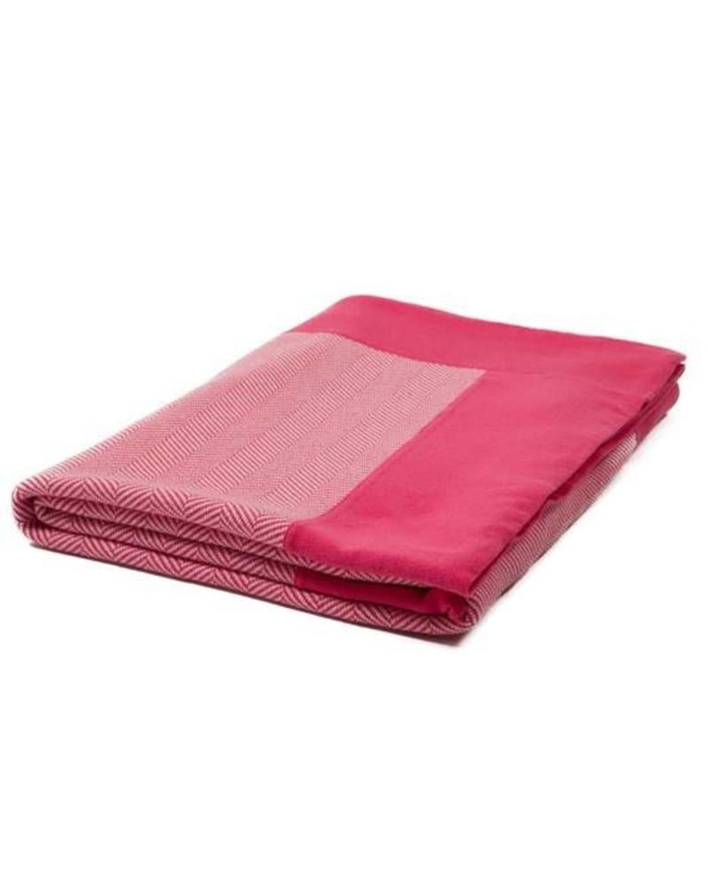 HENRY HERRINGBONE THROW WITH BORDER: 100% COTTON: 52" X 72": FUCHSIA-IVORY