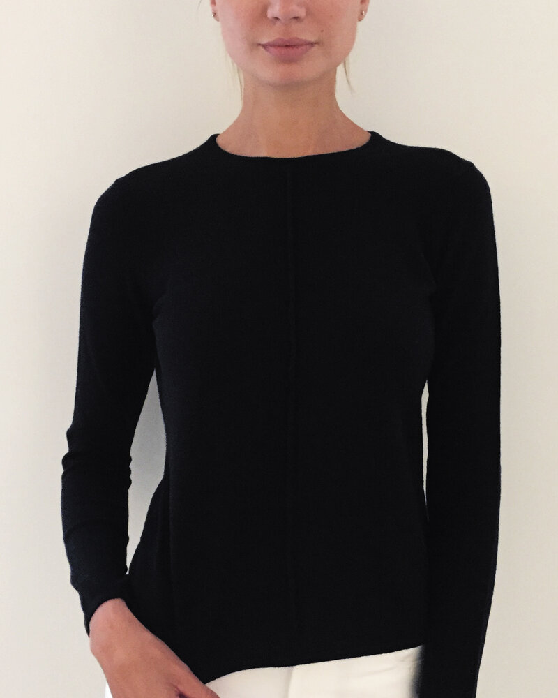 LS KNITTED CREW WITH CENTER PIPING: BLACK