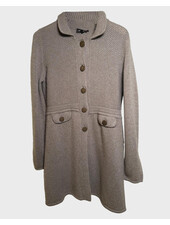 CASHMERE KNITTED SWEATER WITH BUTTON DETAILS: CLAY