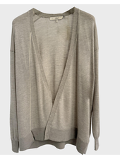 SUPERFINE CASHMERE CARDIGAN W/ CONTRASTING STITCHING: PEARL