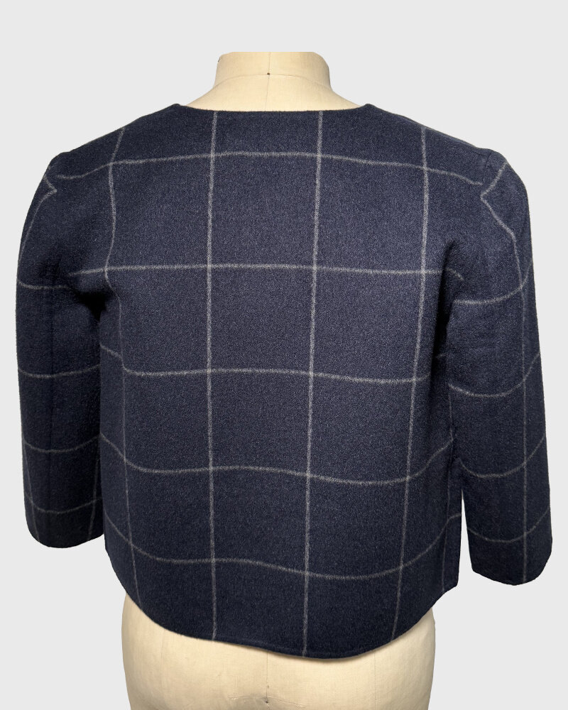DOUBLE FACE COLLARLESS JACKET: NAVY-GRAY SQUARES