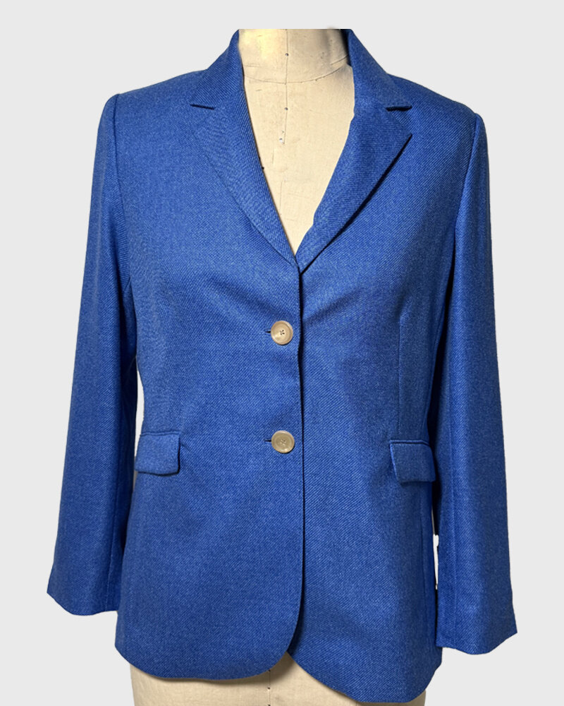 CASHMERE TWILL 2 BUTTON BLAZER: COBALT