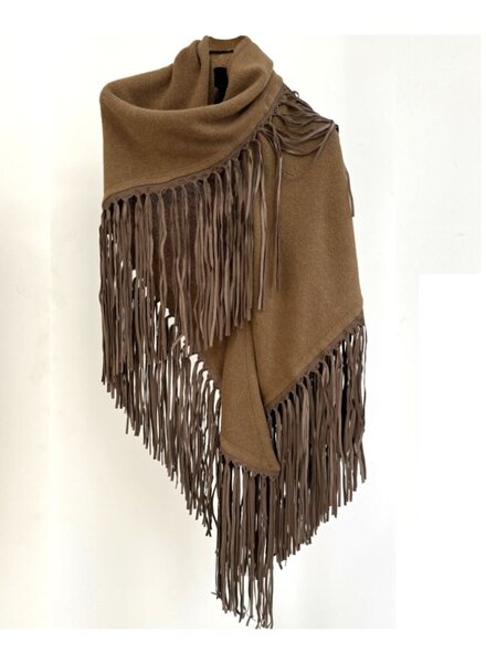 RANCH  TRIANGLE SHAWL