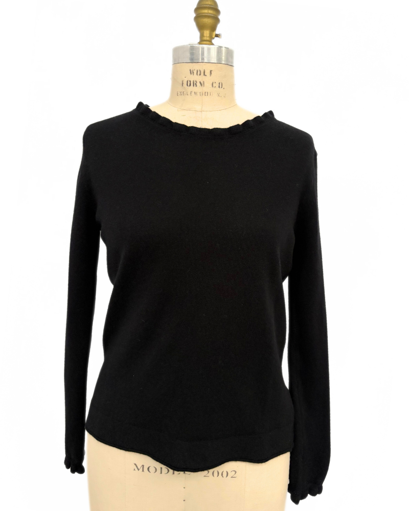 CASHMERE CREWNECK SWEATER W/ RUFFLE: BLACK