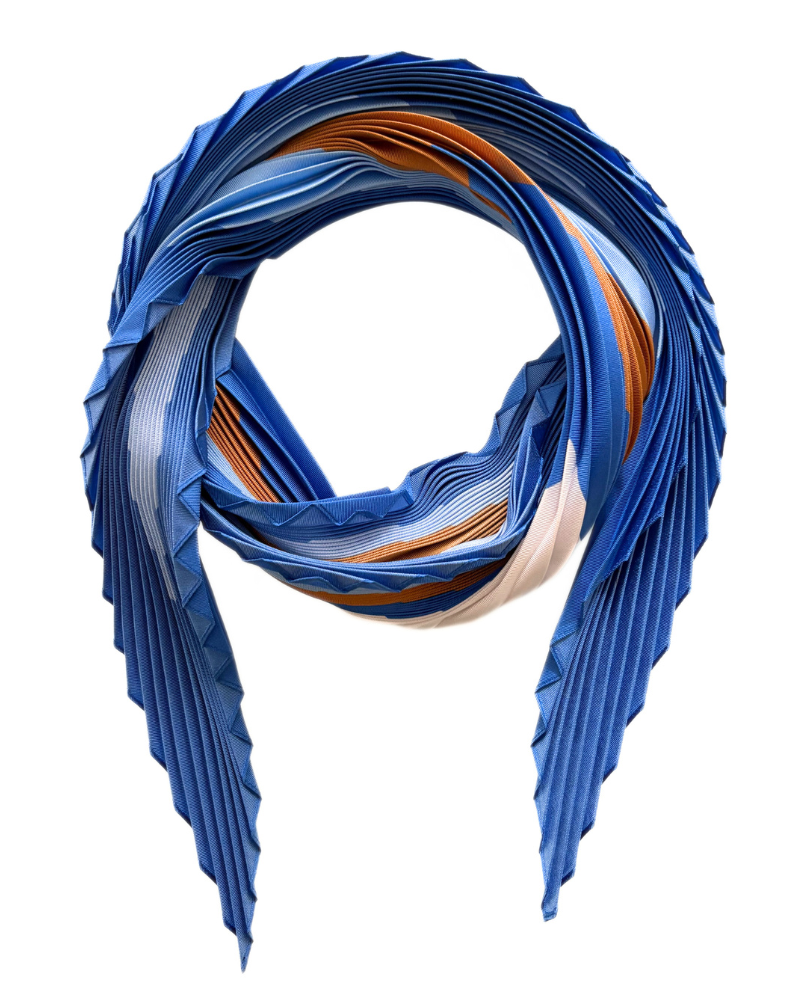 PLEATED SILK SCARF : SQUARE PRINT : BLUE