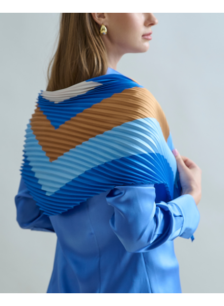 PLEATED SILK SCARF : SQUARE PRINT : BLUE