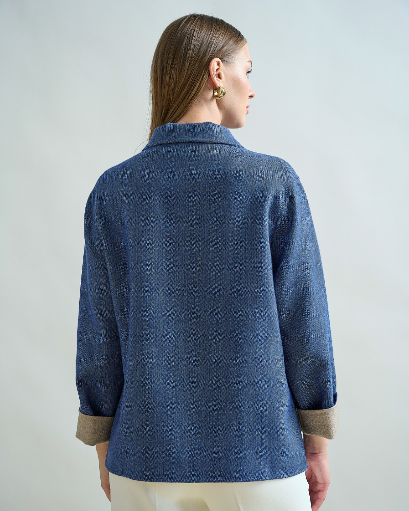 CASHMERE BUTTON DOWN SHIRT JACKET: NAVY BLUE- BEIGE