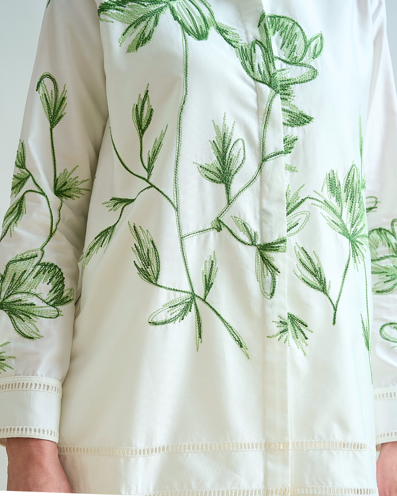 COLLARED COTTON EMBROIDERED SHIRT: IVORY WITH GREEN FLOWERS
