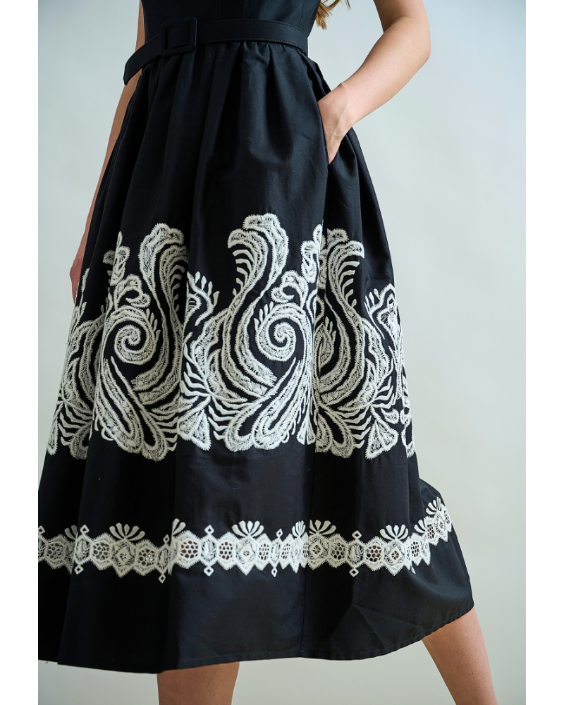 LONG COTTON BLACK STRAPS DRESS WITH WHITE EMBROIDERY