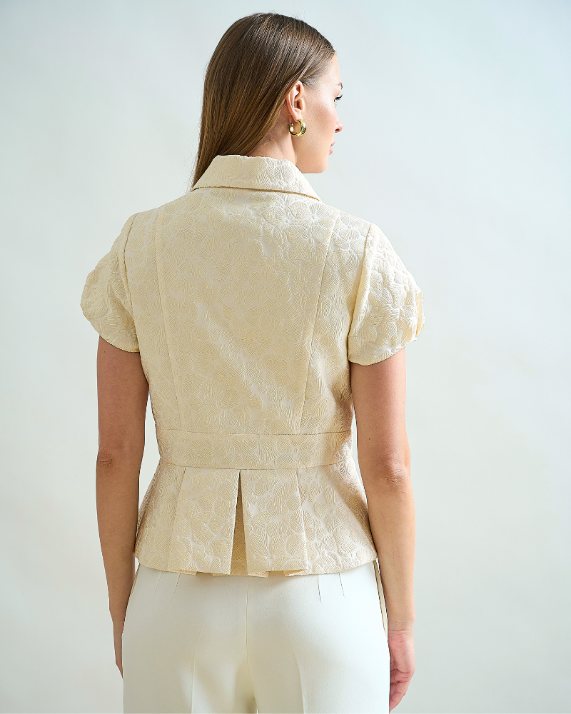 TAILORED SHORT-SLEEVE JACKET: MATELASSÉ: IVORY