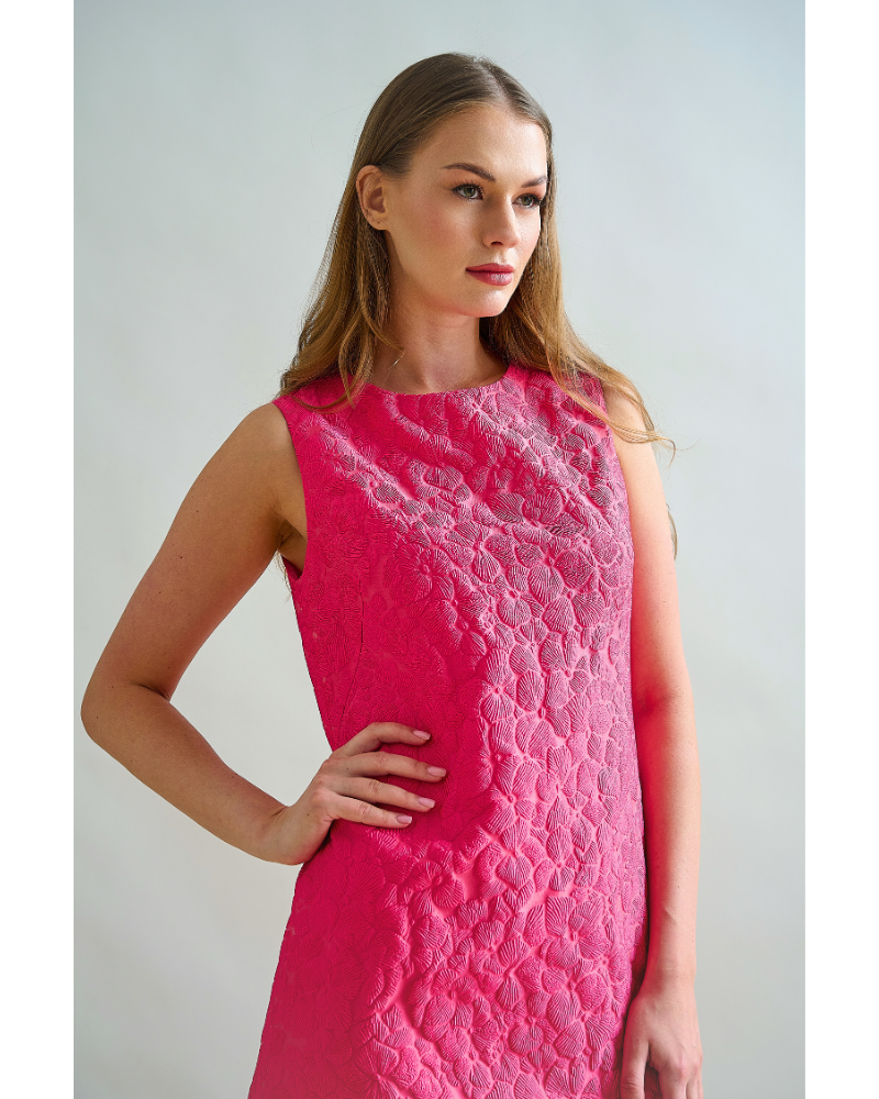 SHIFT SLEEVELESS DRESS: MATELASSE: FUSCHIA