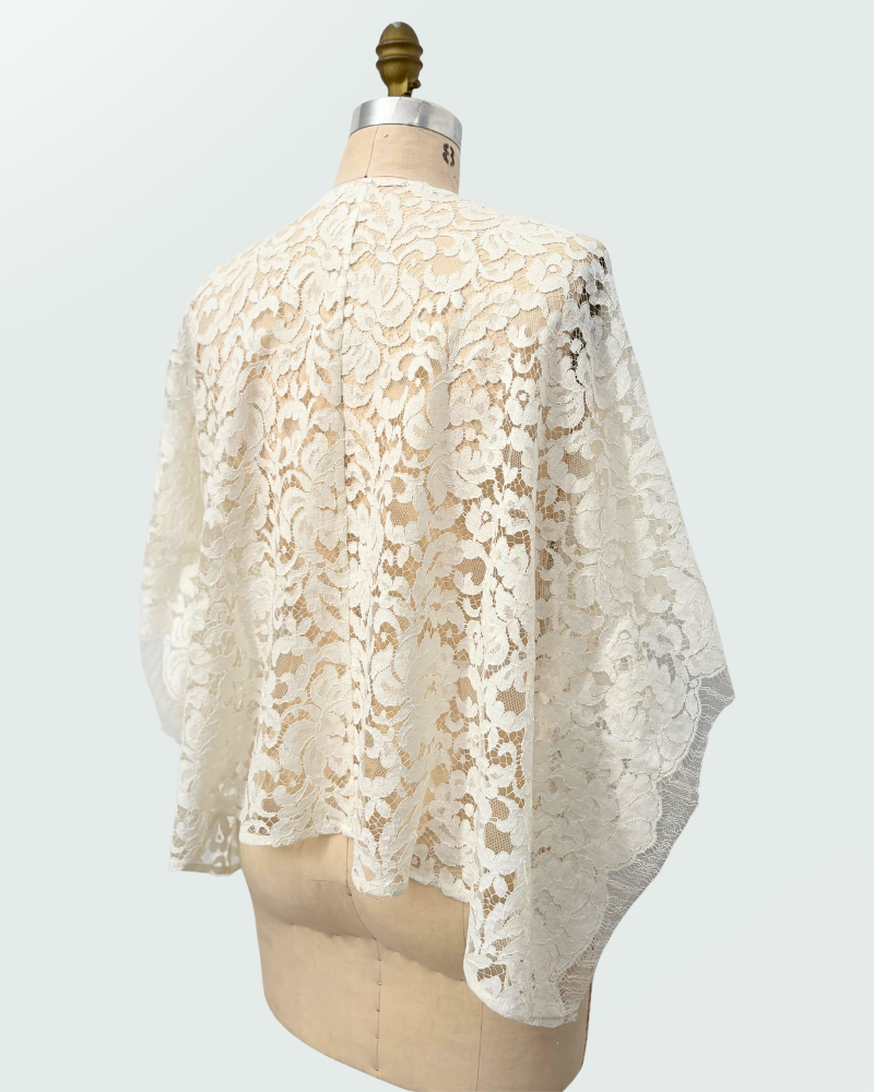 LACE EMBRODERY CAPE : GREEN-IVORY